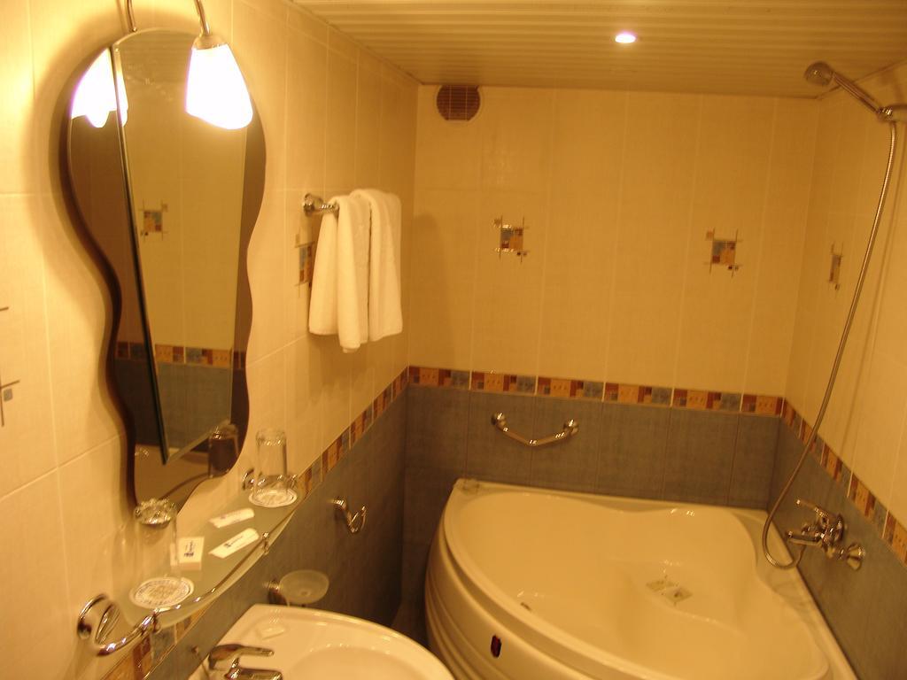 Hotel Zheleznik Stara Zagora Room photo