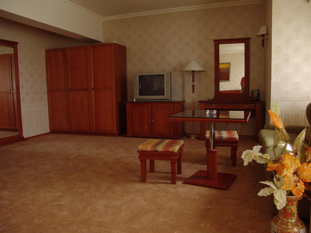 Hotel Zheleznik Stara Zagora Room photo