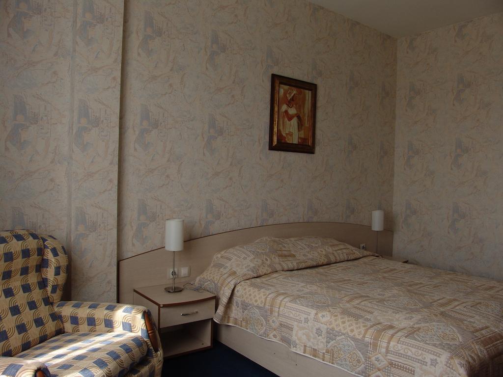 Hotel Zheleznik Stara Zagora Room photo